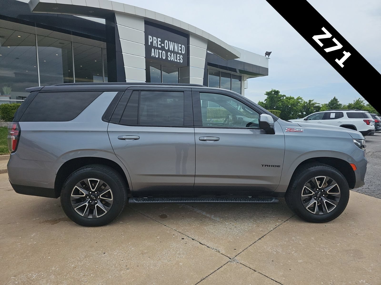 Used 2021 Chevrolet Tahoe Z71 AWD/4WD image 2