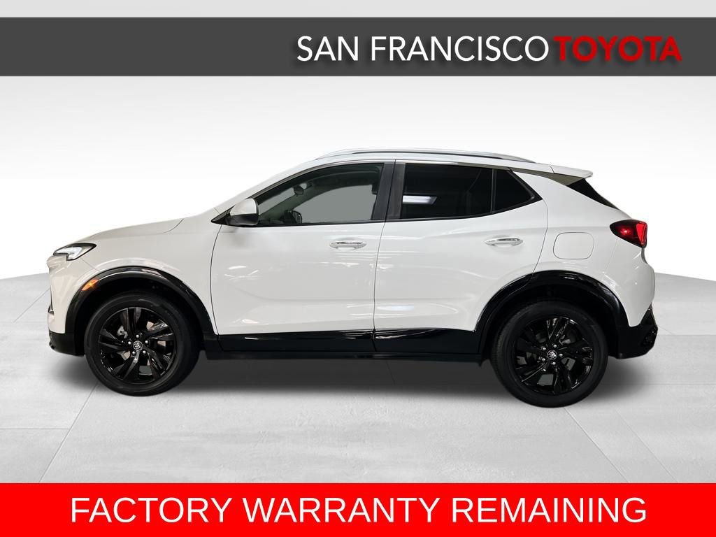 Used 2024 Buick Encore GX Sport Touring image 2