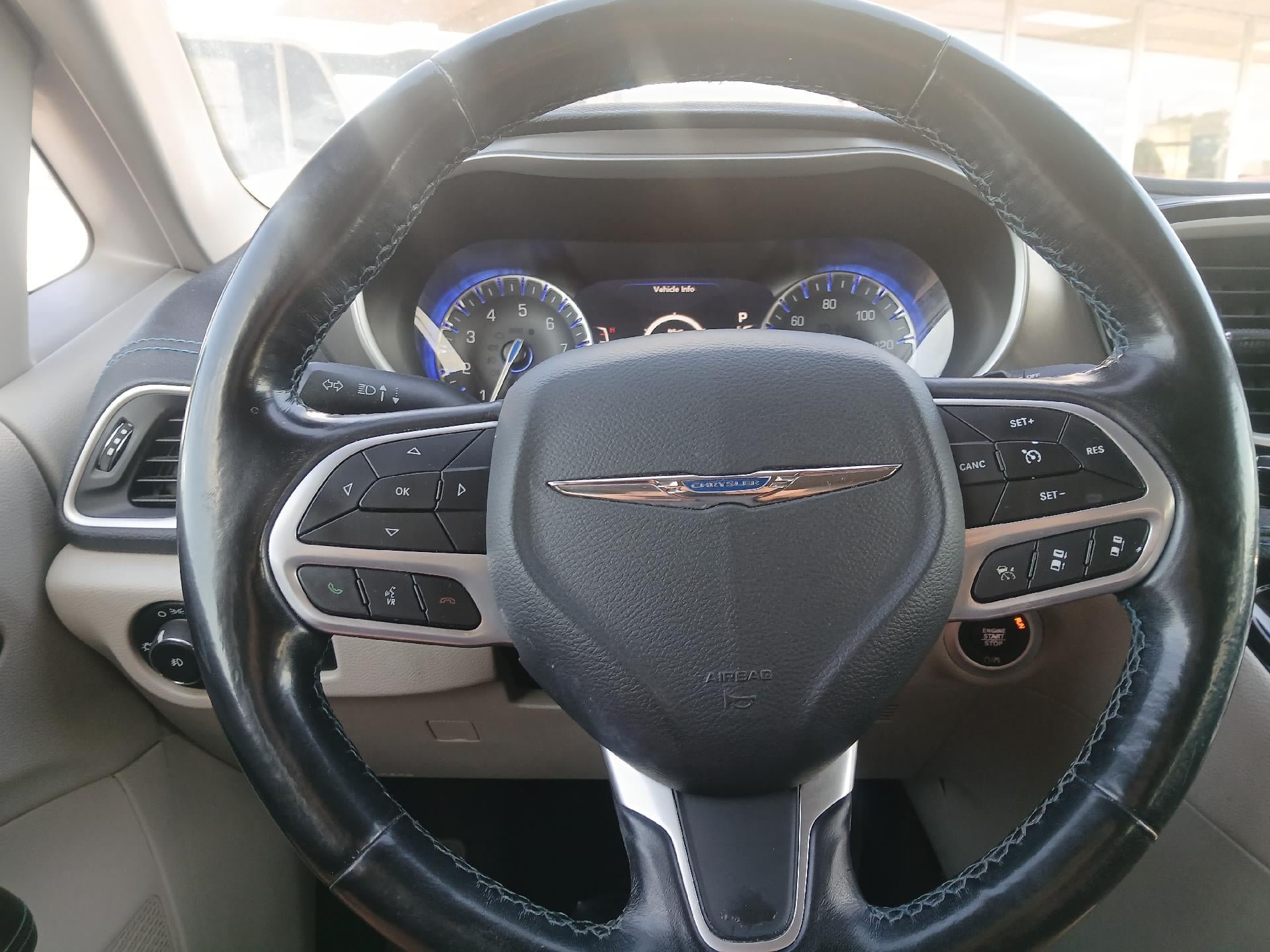 Used 2021 Chrysler Pacifica Touring-L w/ Premium & Safety Sphere Group FWD image 42