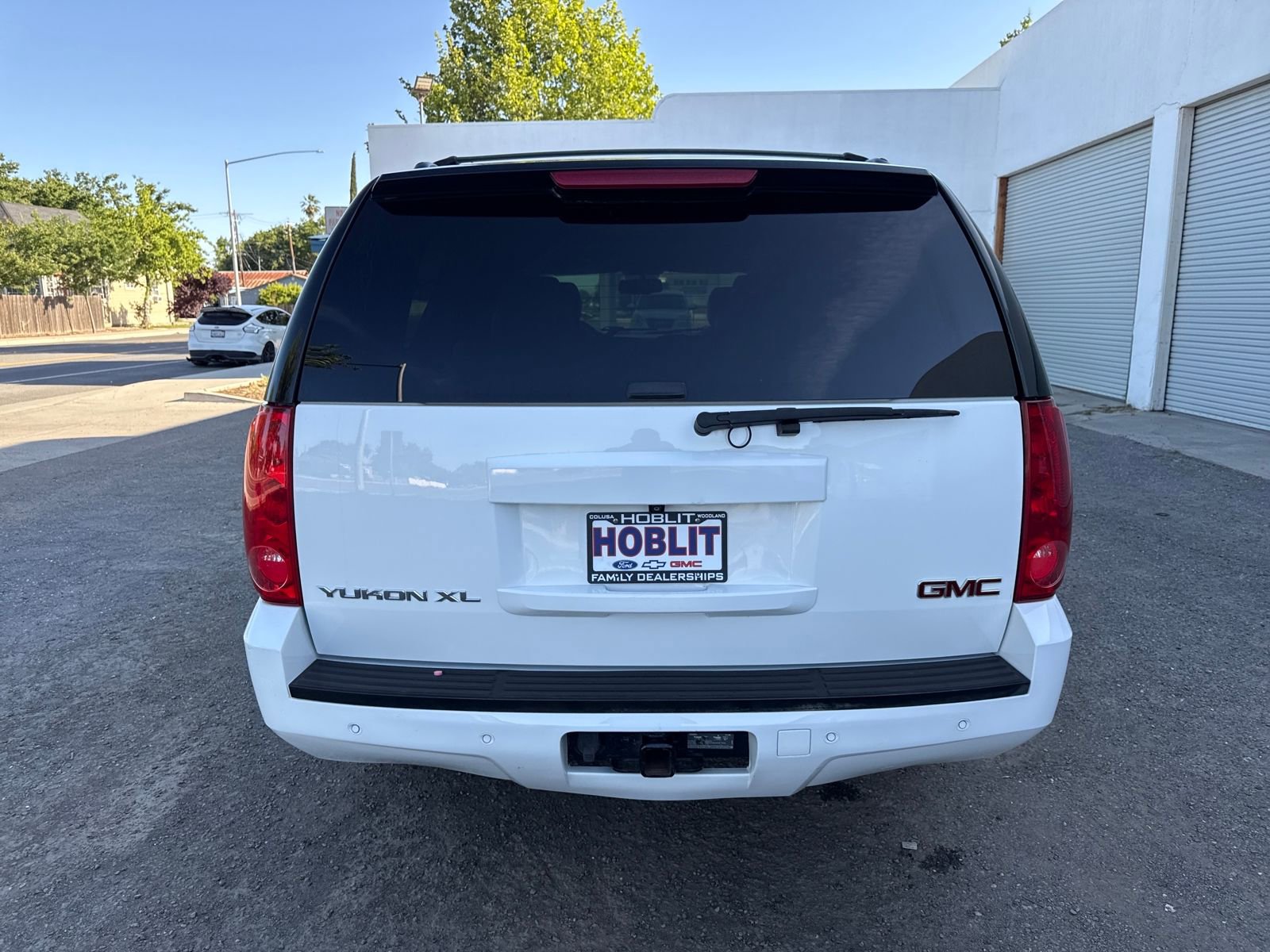 Used 2014 GMC Yukon XL SLT image 3