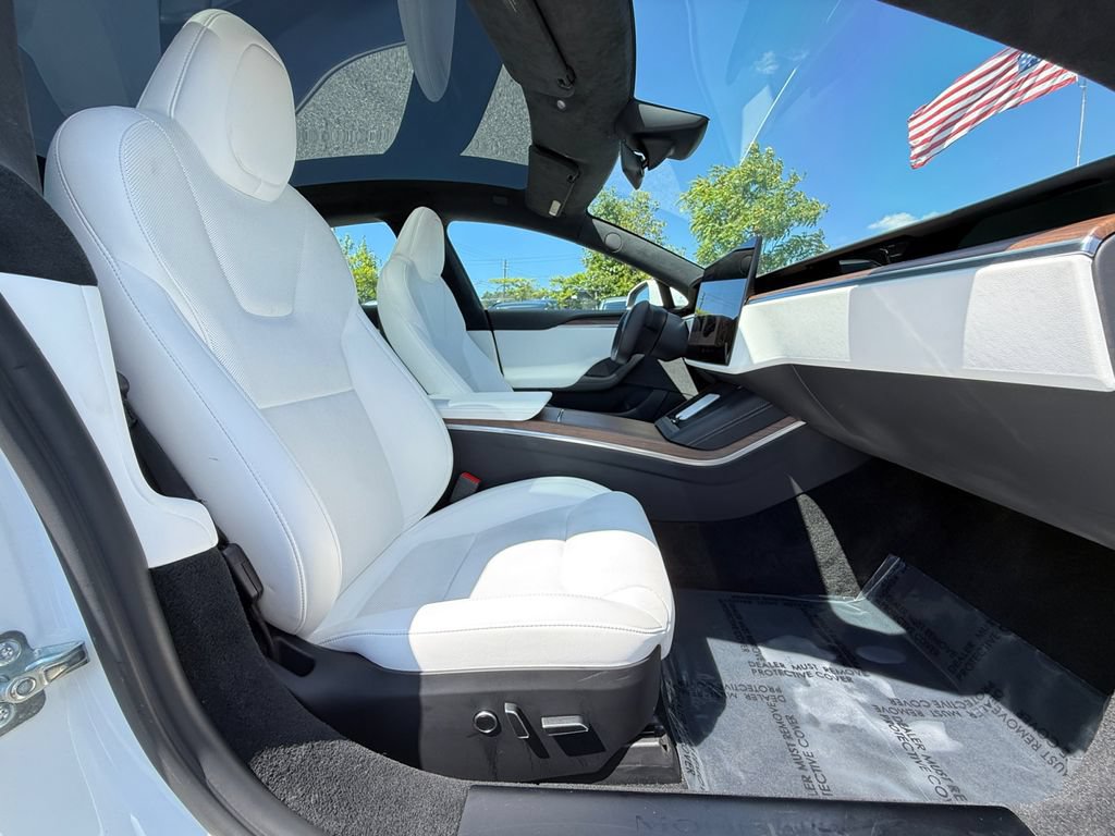 Used 2025 Tesla Model S AWD/4WD image 23