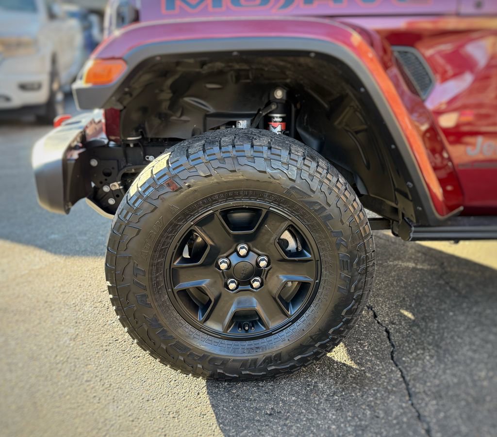 Used 2021 Jeep Gladiator Mojave w/ Cold Weather Group image 18