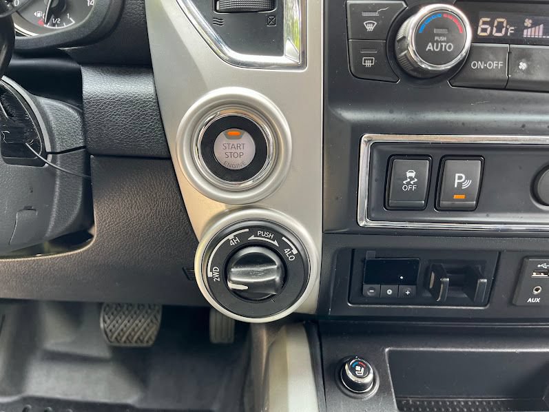 Used 2018 Nissan Titan PRO-4X w/ Pro-4x Convenience Package AWD/4WD image 20