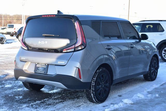Used 2023 Kia Soul LX image 6