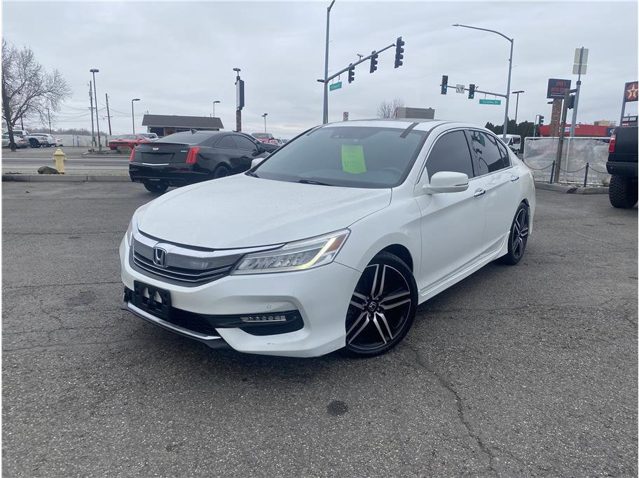 Used 2016 Honda Accord Touring image 1