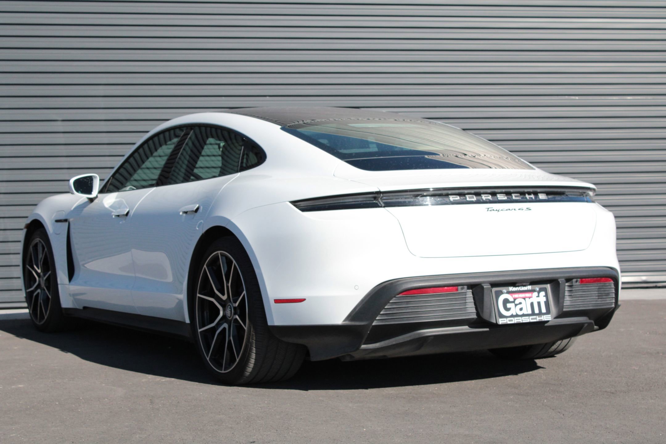 Used 2023 Porsche Taycan 4S image 3