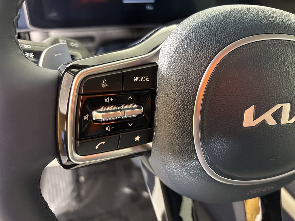 New 2026 Kia Carnival EX image 20