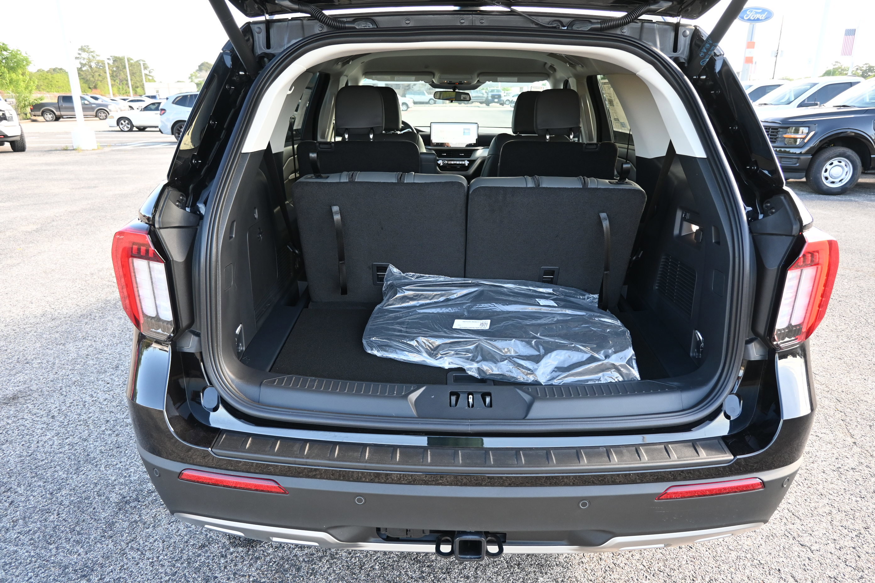 New 2026 Ford Explorer Active image 6