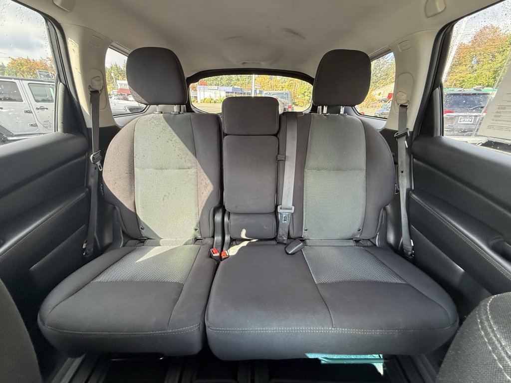 Used 2020 Nissan Pathfinder SV image 12