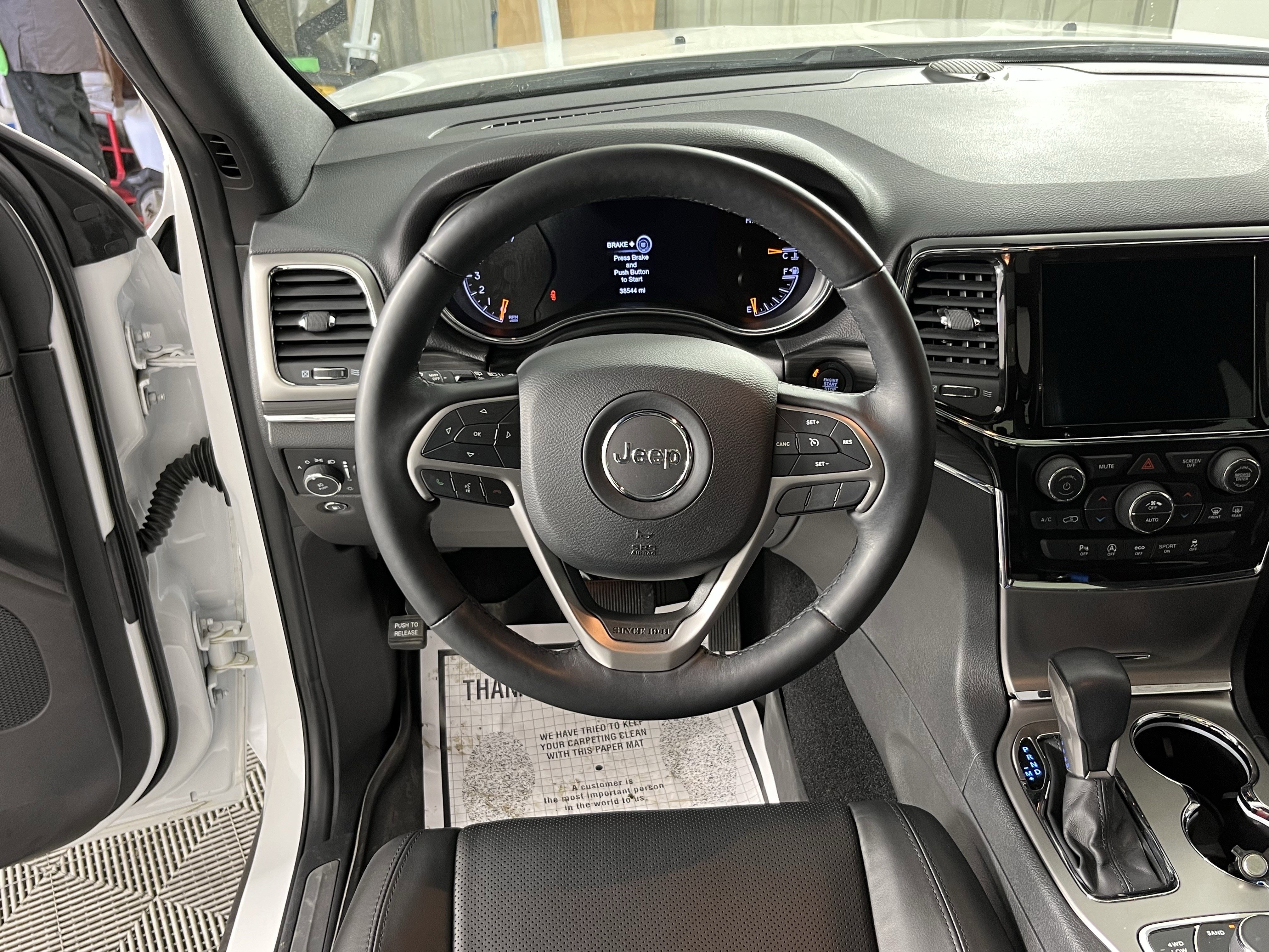 Used 2021 Jeep Grand Cherokee Limited w/ Luxury Group II AWD/4WD image 12