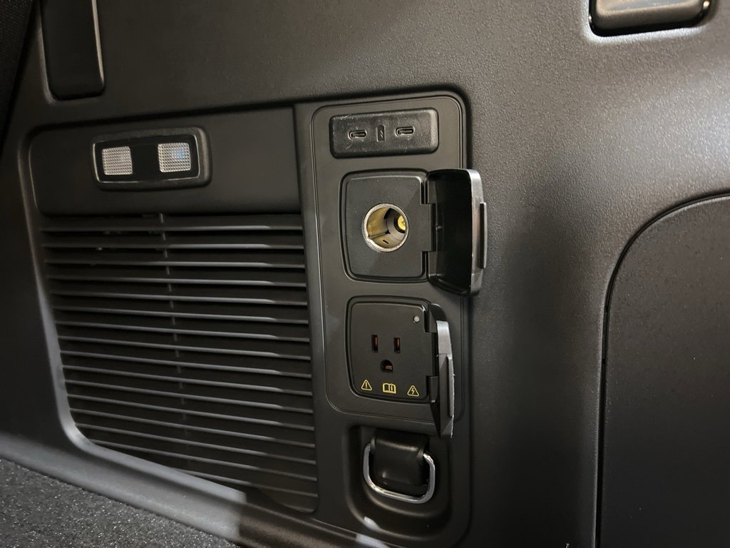 New 2025 Ford Expedition Active image 38