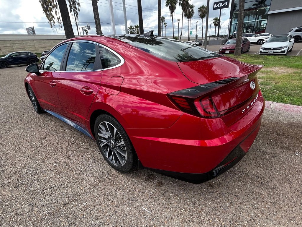 Used 2021 Hyundai Sonata Limited w/ Preferred Accessory Package image 5
