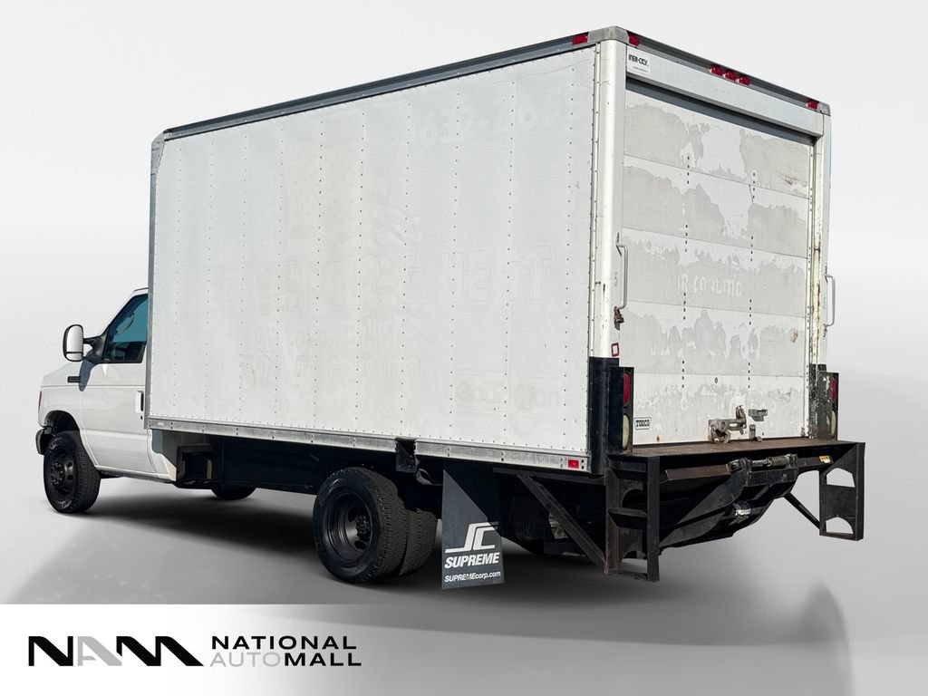 Used 2007 Ford E-350 and Econoline 350 Super Duty RWD image 2
