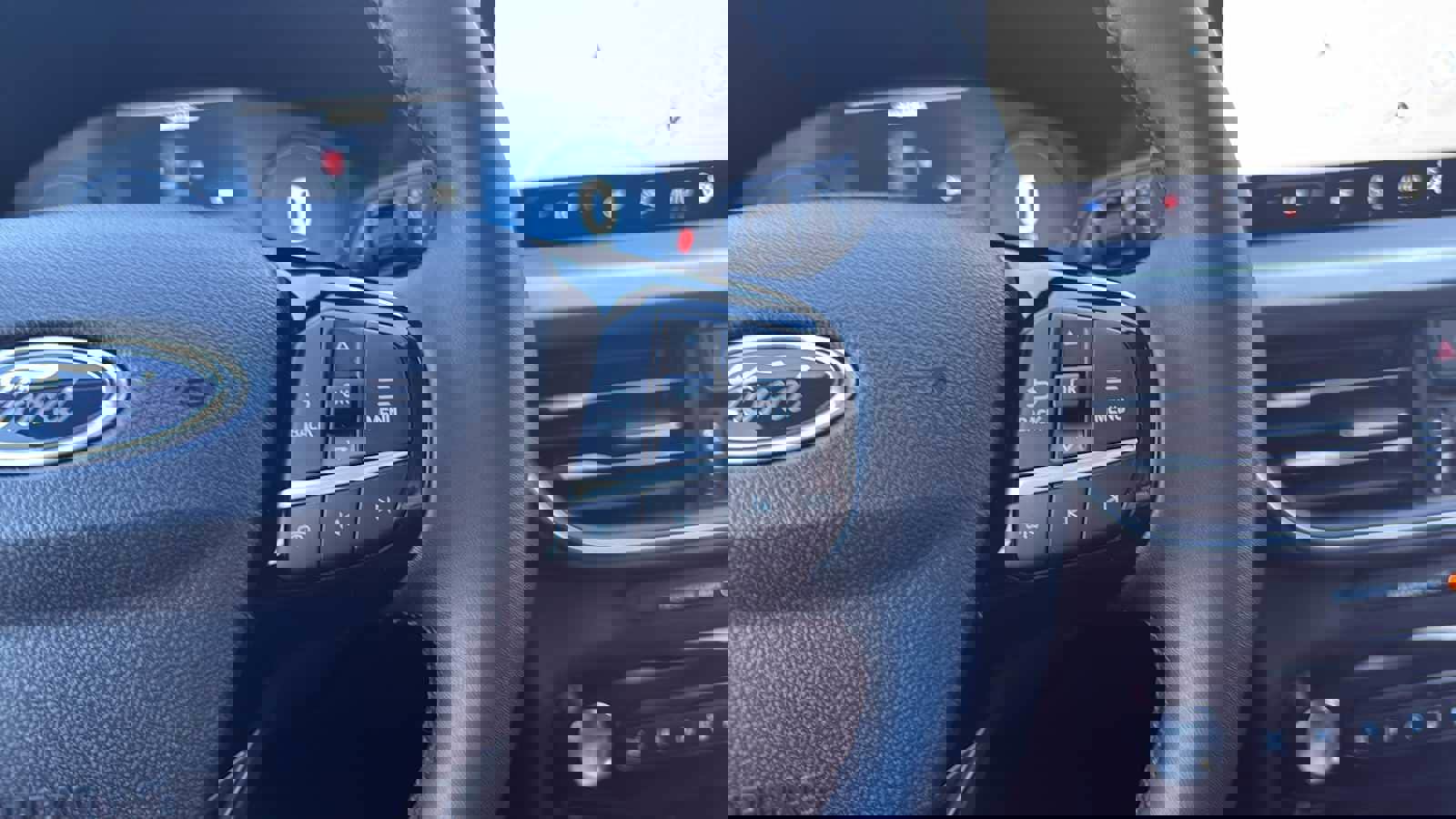 Used 2023 Ford Escape Platinum image 19