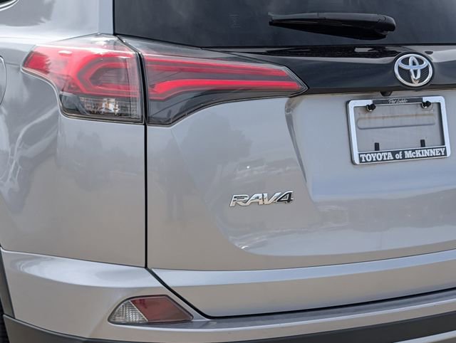 Used 2018 Toyota RAV4 SE w/ Power Extra Value Package AWD/4WD image 8