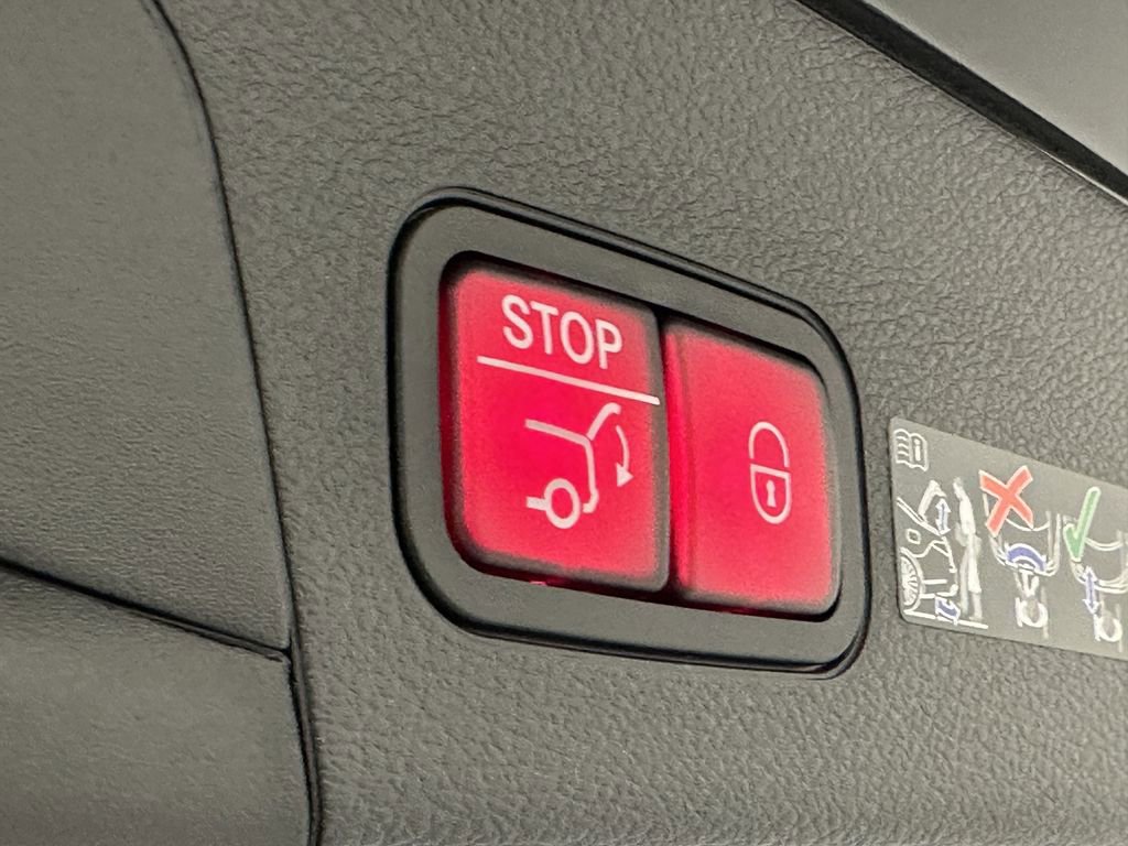 New 2026 Mercedes-Benz GLS 450 4MATIC image 23