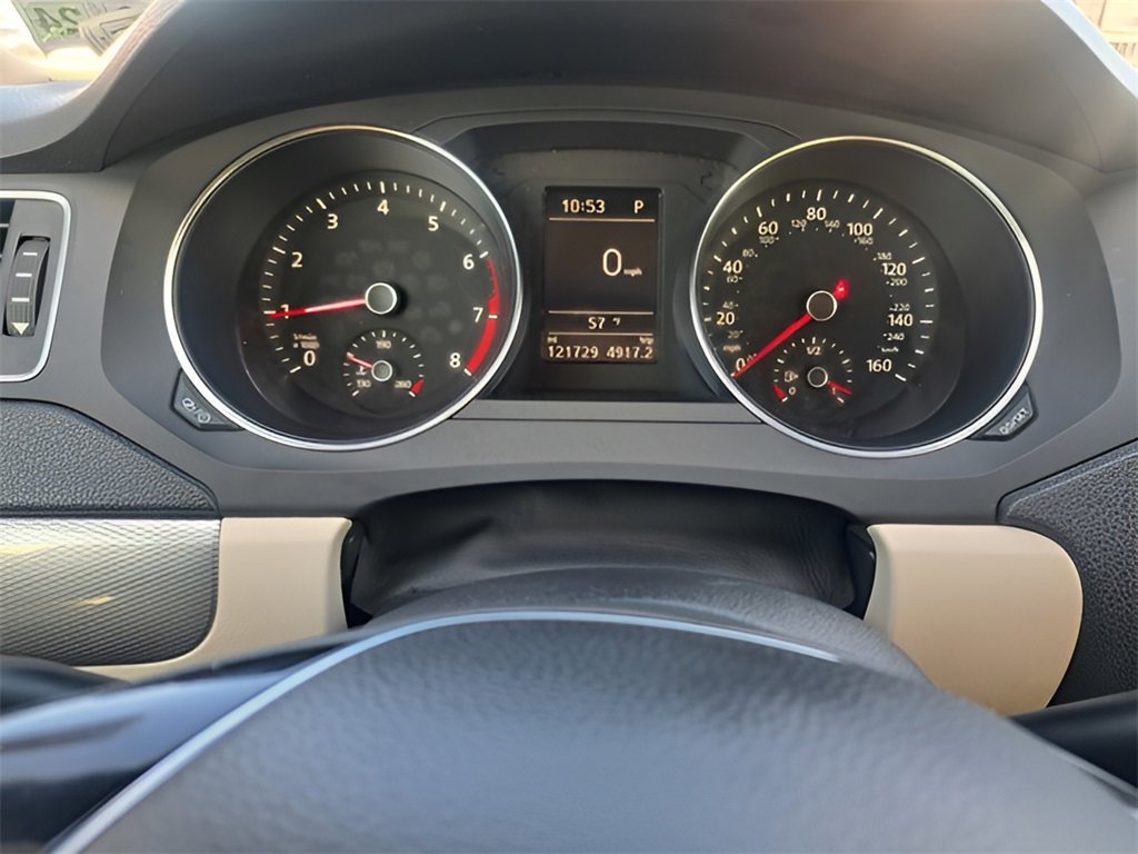 Used 2017 Volkswagen Jetta SE image 12