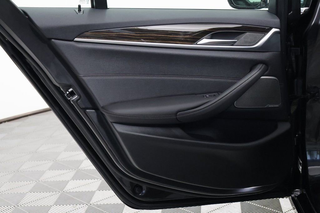 Used 2023 BMW 540i 540i w/ Premium Package image 13