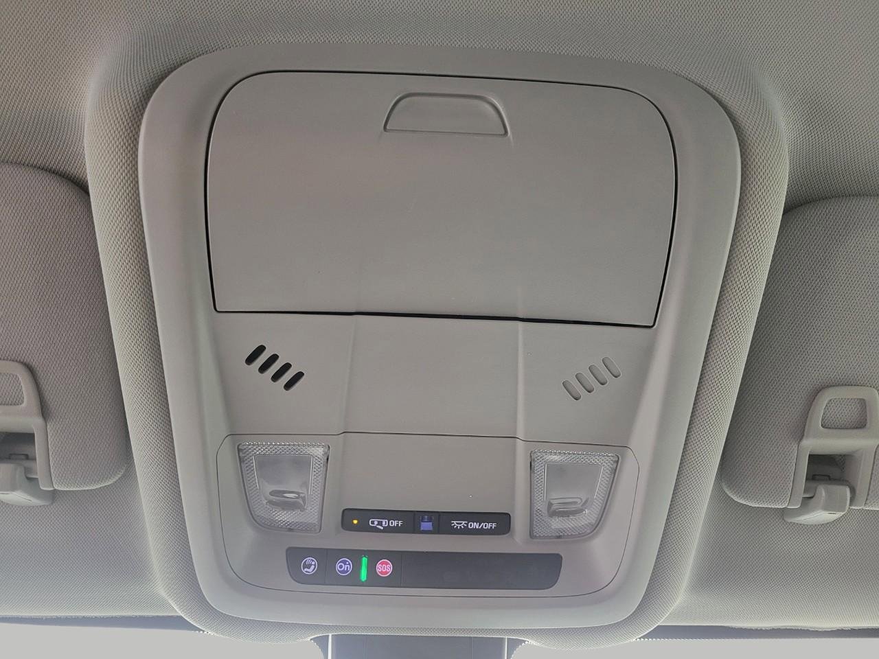 Used 2024 GMC Terrain SLE image 18