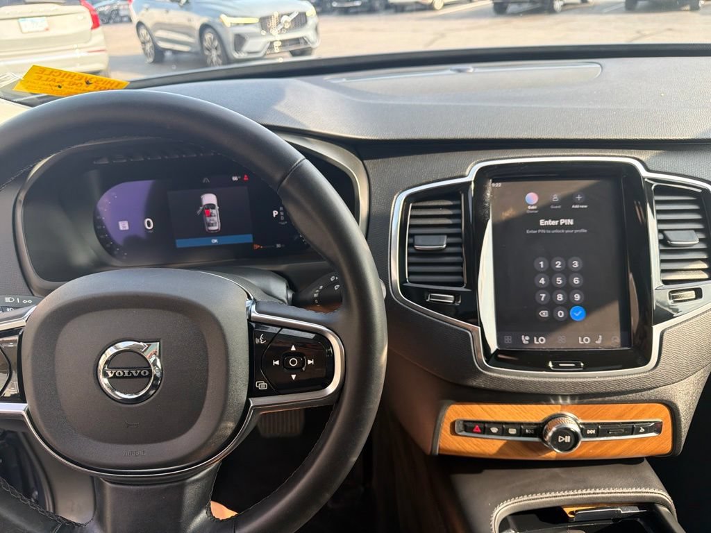 Used 2024 Volvo XC90 B5 Plus w/ Protection Package AWD/4WD image 8