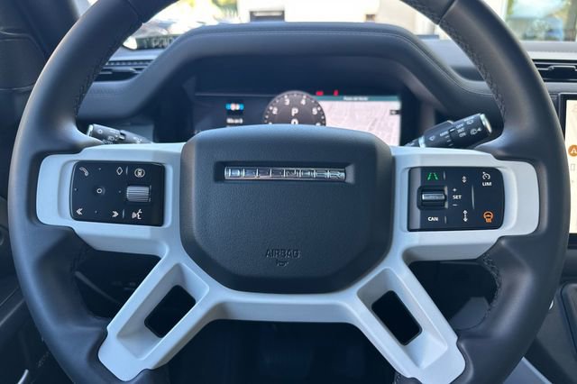 Certified 2025 Land Rover Defender 110 X-Dynamic SE AWD/4WD image 22