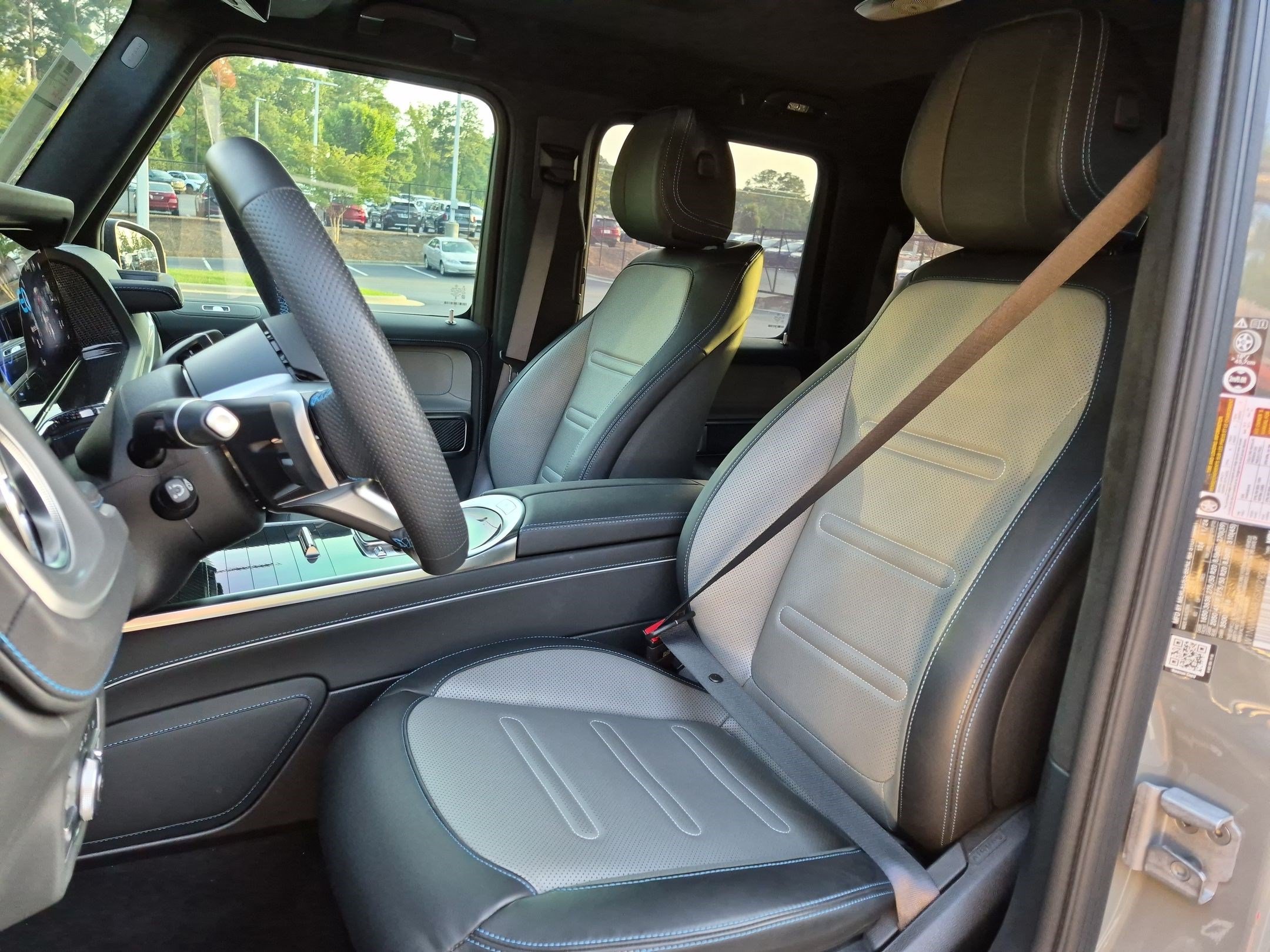 Used 2025 Mercedes-Benz G 580 w/ EQ Technology image 12