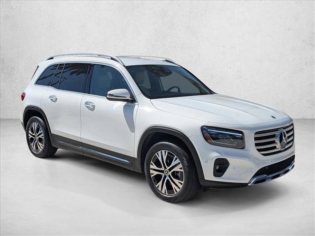 Used 2025 Mercedes-Benz GLB 250 image 3