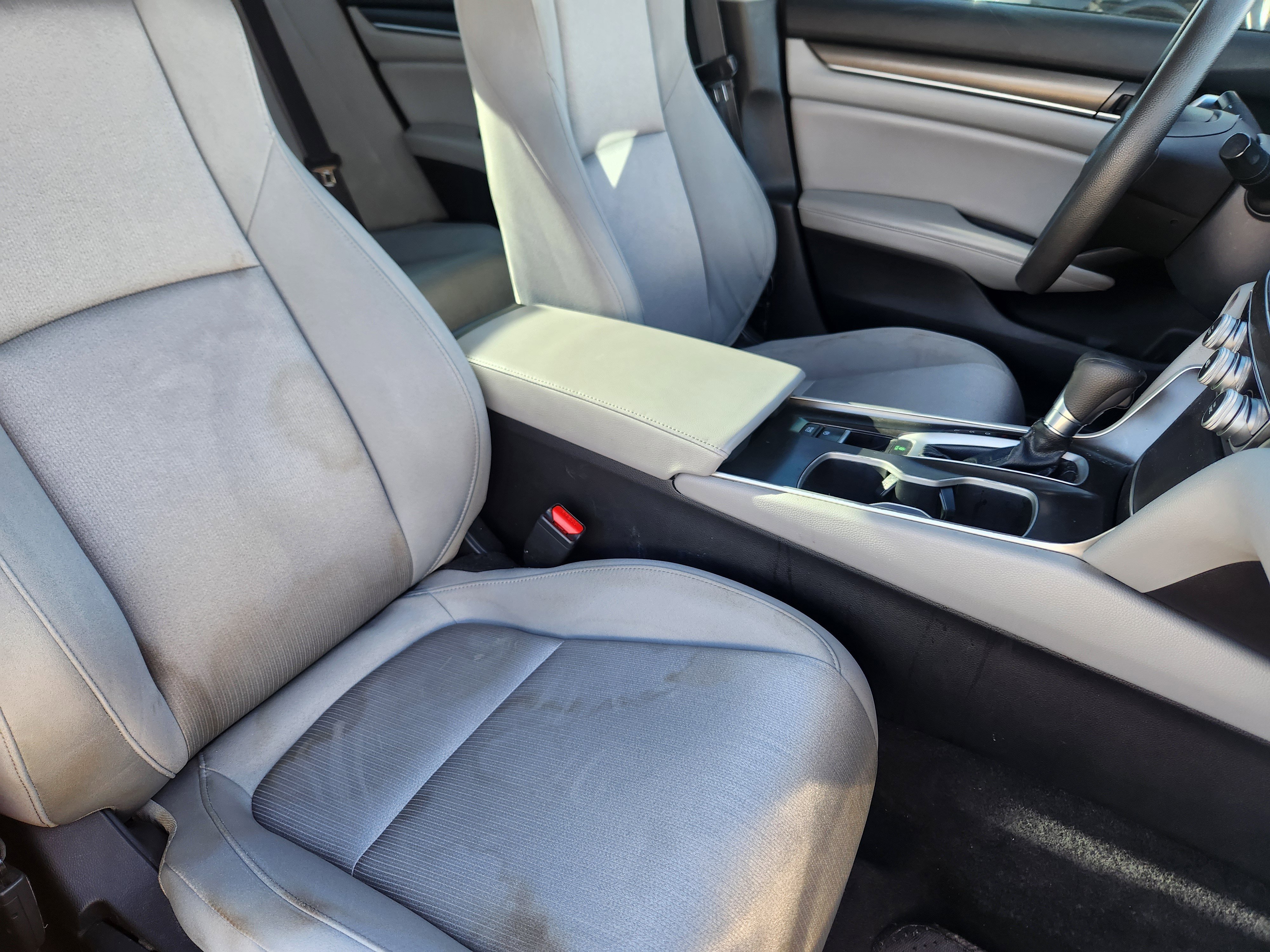 Used 2018 Honda Accord LX image 10