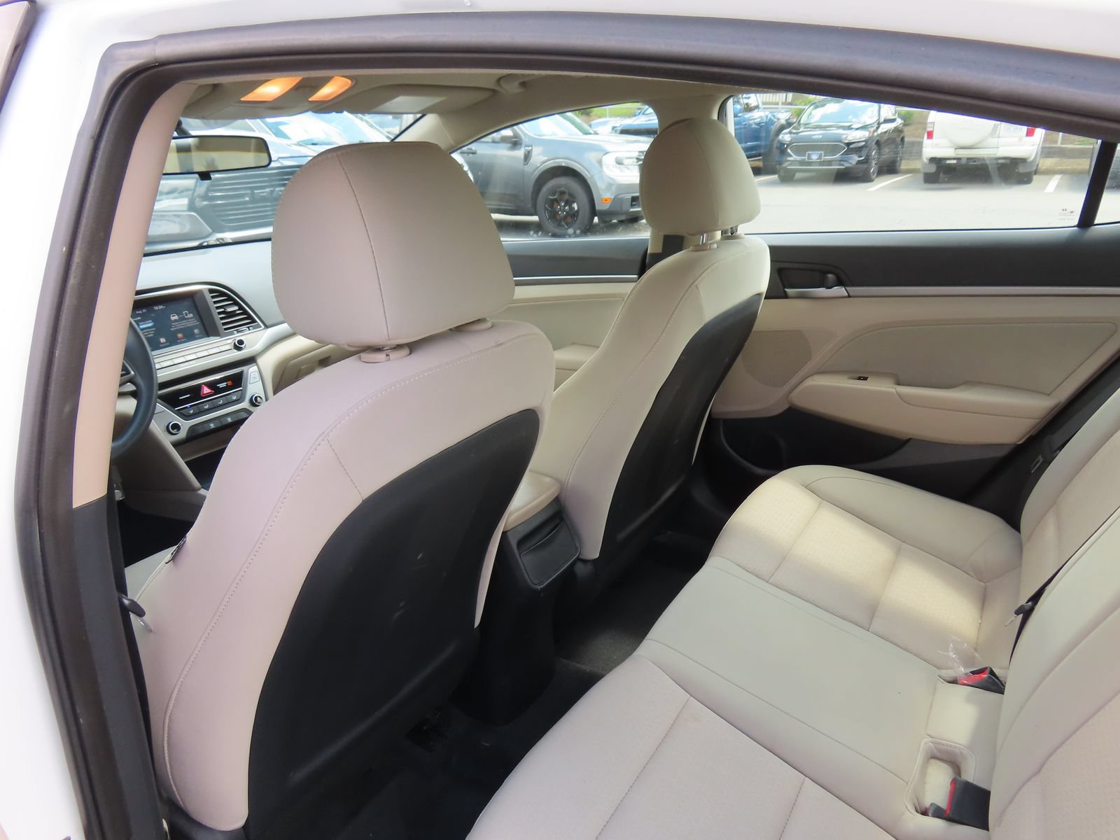 Used 2017 Hyundai Elantra SE FWD image 27