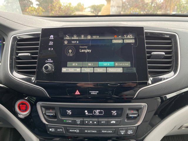 Used 2021 Honda Pilot Touring image 11