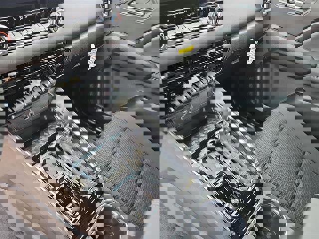 New 2026 GMC Canyon Elevation w/ Convenience Package image 21