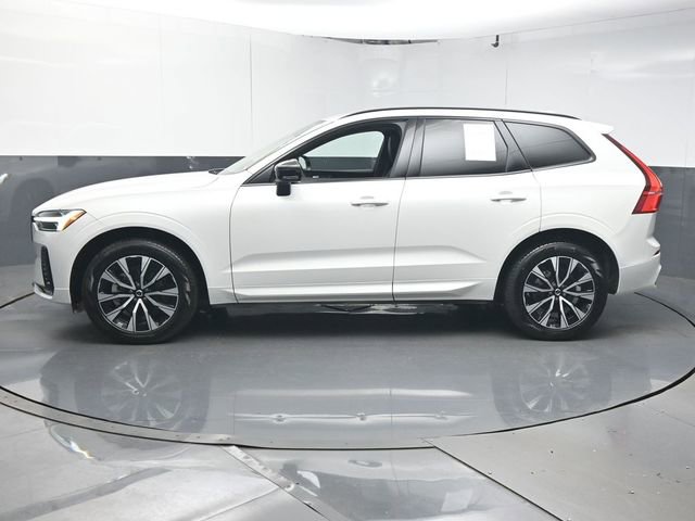 Used 2024 Volvo XC60 B5 Core image 5