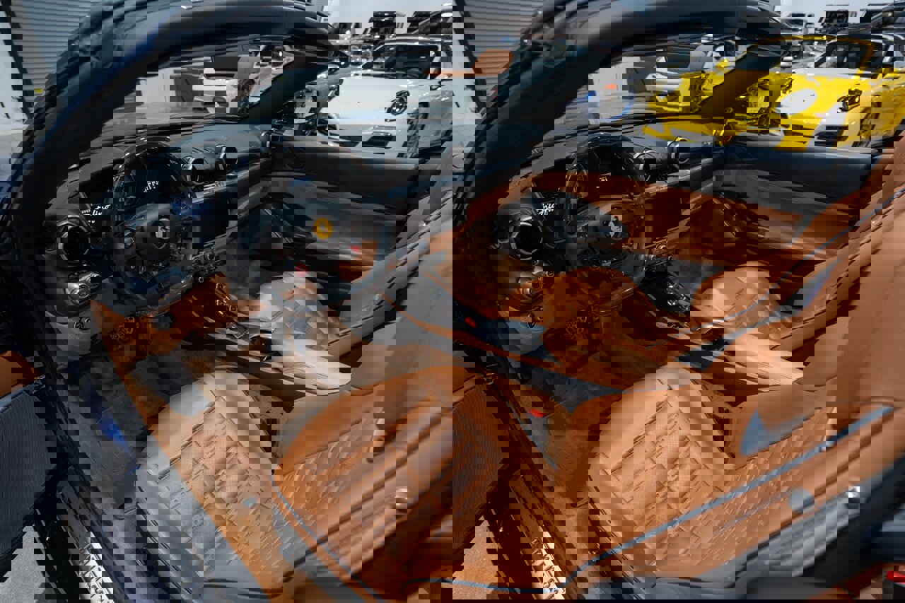 Used 2020 Ferrari Portofino image 21