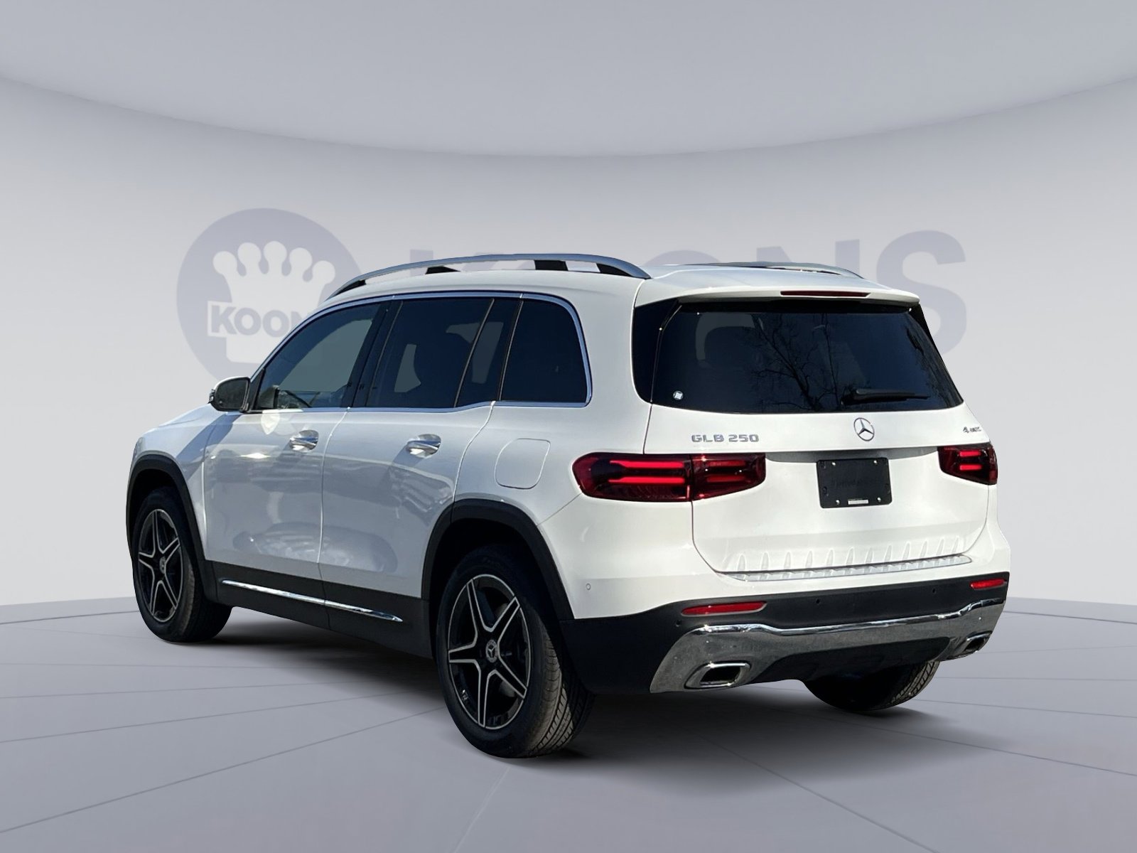 New 2026 Mercedes-Benz GLB 250 4MATIC image 4