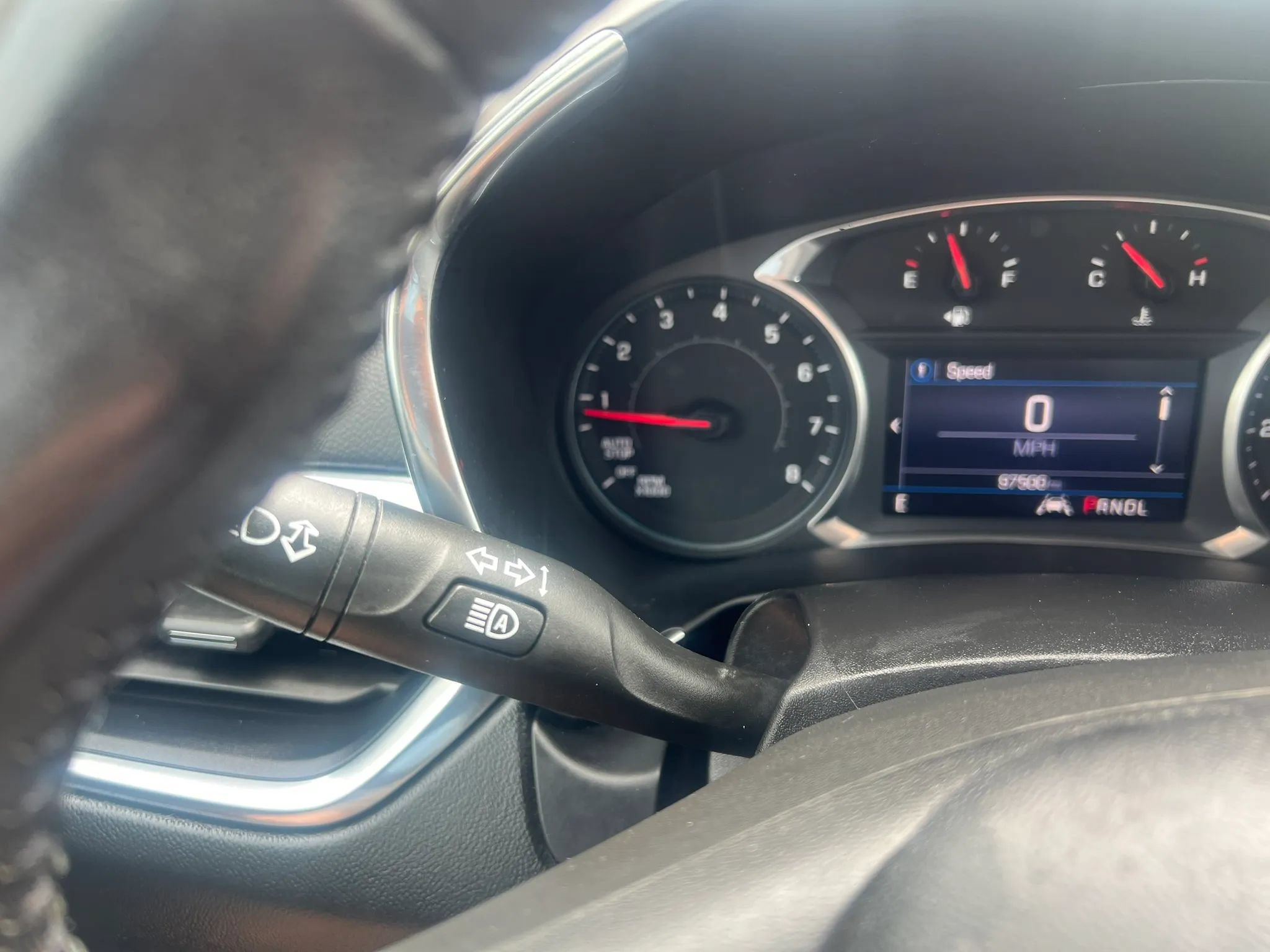 Used 2021 Chevrolet Equinox LT FWD image 12