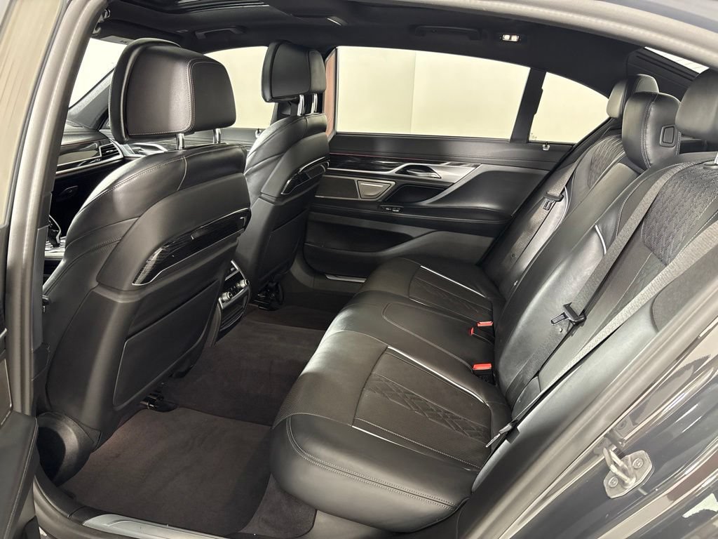 Used 2021 BMW 740i w/ M Sport Package RWD image 26
