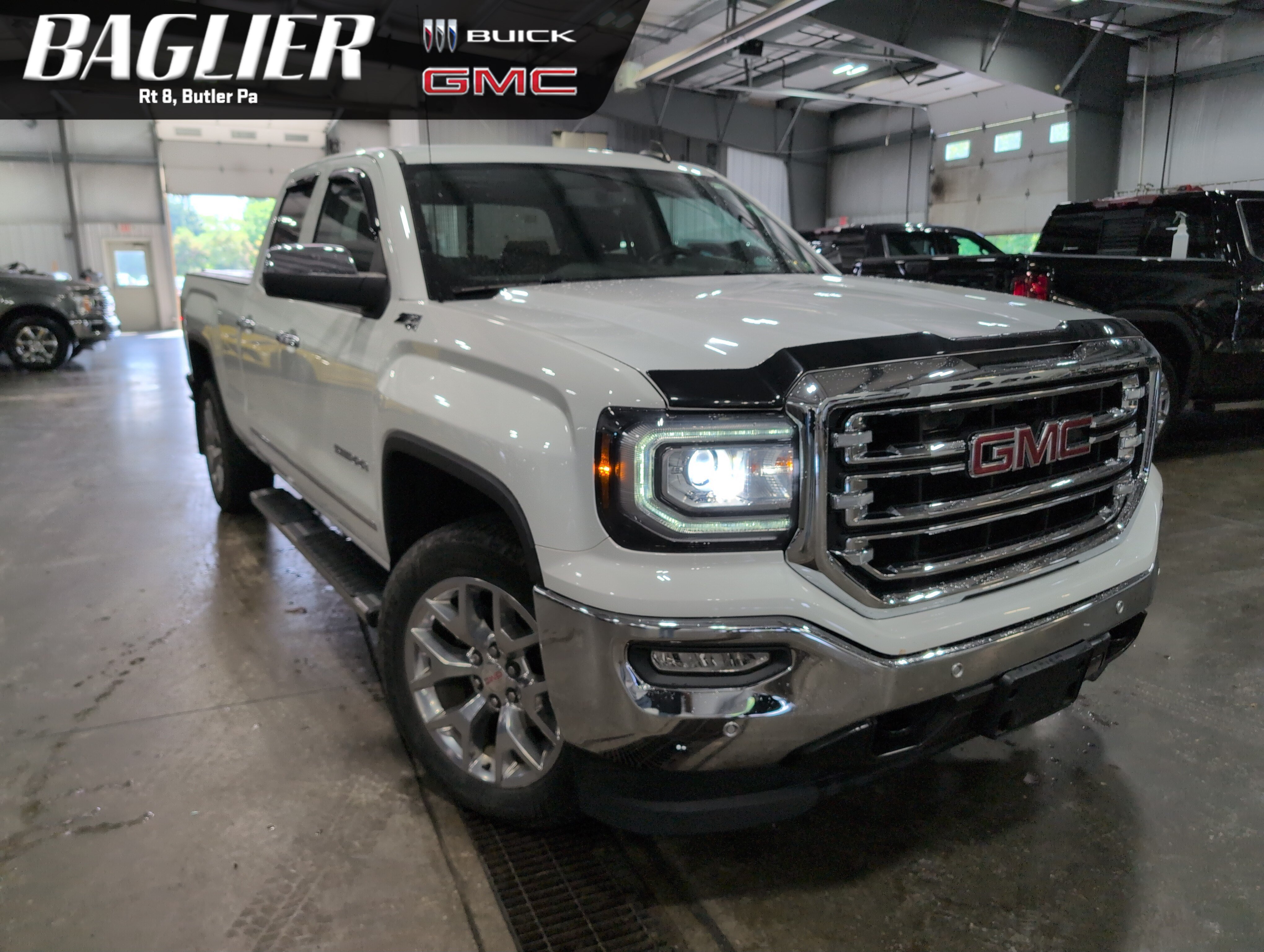 Used 2018 GMC Sierra 1500 SLT w/ SLT Premium Package AWD/4WD image 1