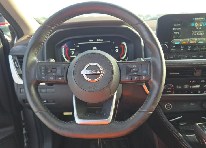 Used 2023 Nissan Rogue Platinum w/ Platinum Premium Package FWD image 11