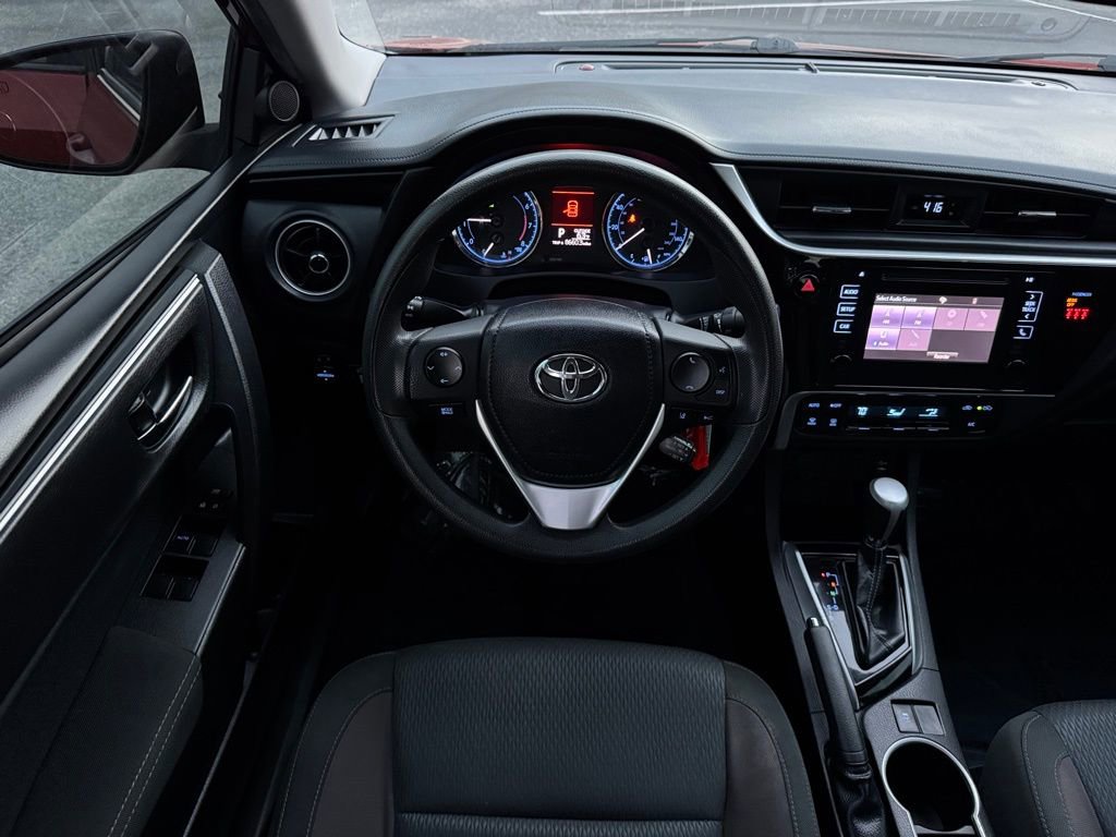 Used 2018 Toyota Corolla LE image 19