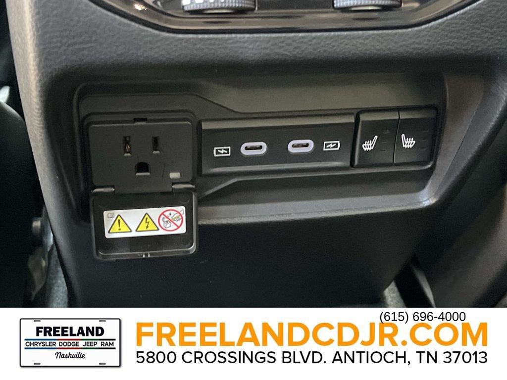 New 2026 Jeep Grand Cherokee Limited w/ Limited Altitude Package AWD/4WD image 17