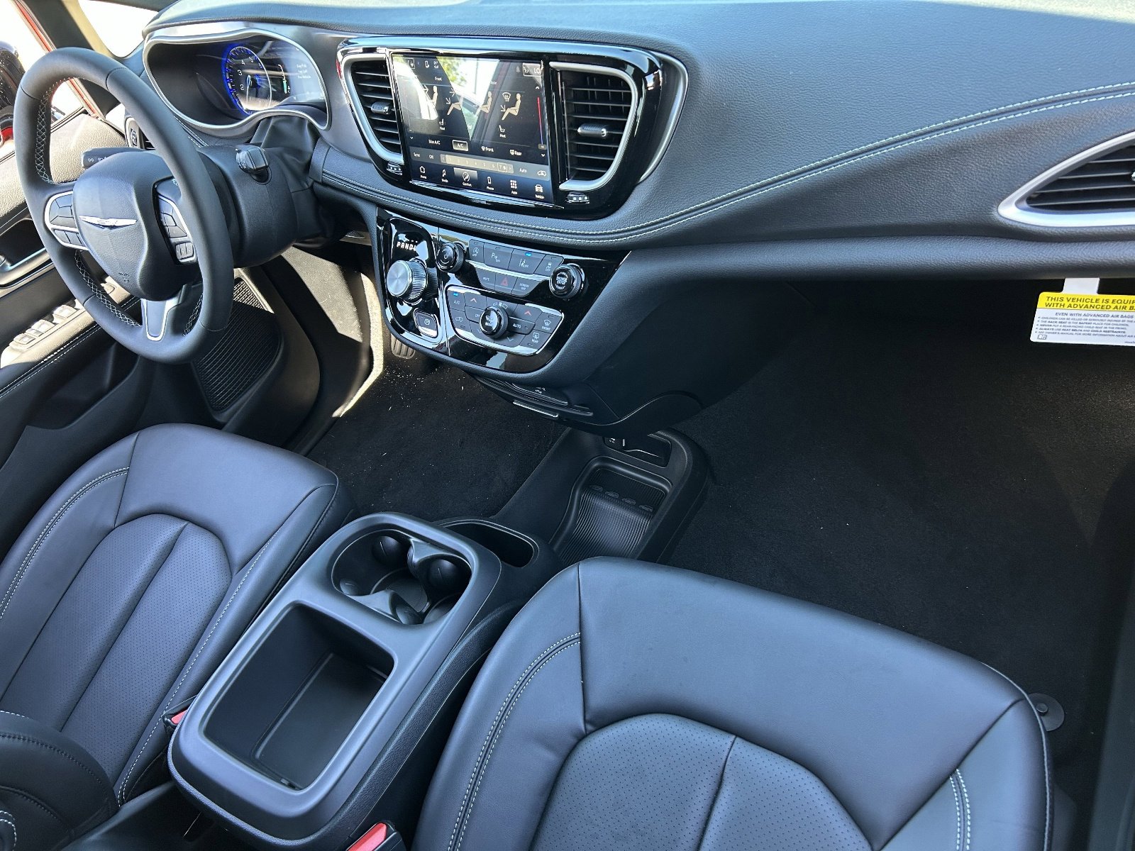 New 2026 Chrysler Pacifica Select image 9