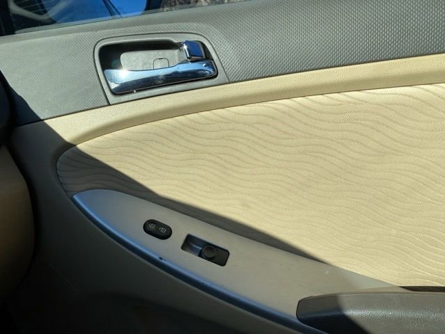 Used 2012 Hyundai Accent GLS w/ Premium Pkg 3 image 20