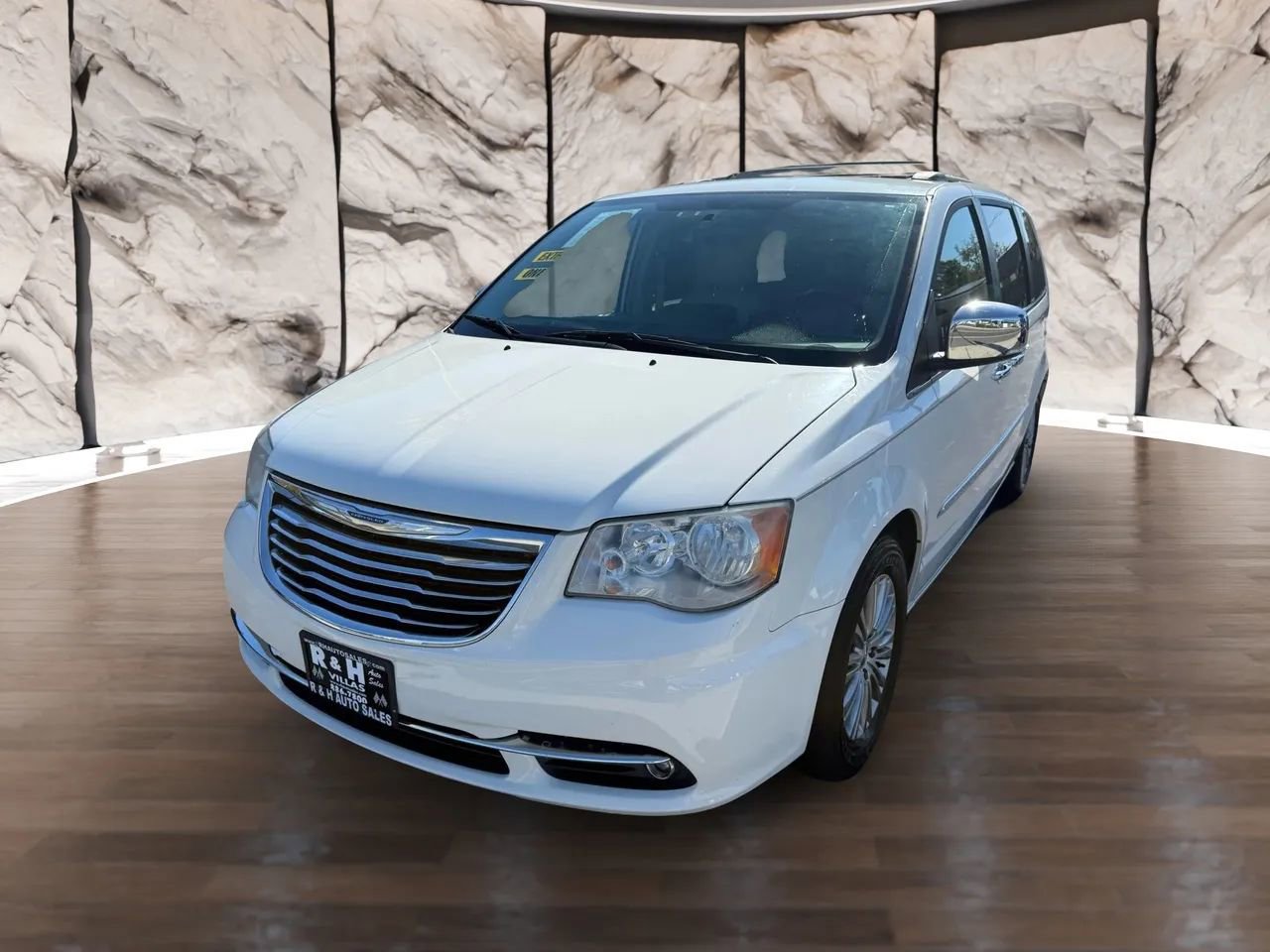 Used 2013 Chrysler Town & Country Touring-L w/ Entertainment Group #2