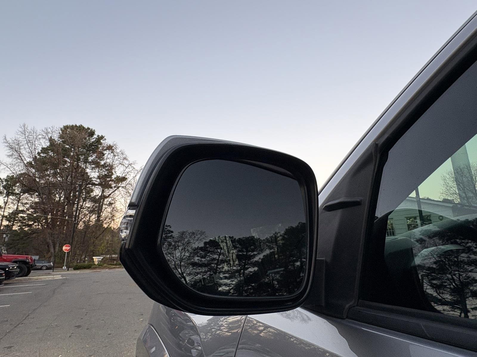 Used 2016 Toyota Tacoma TRD Sport image 16