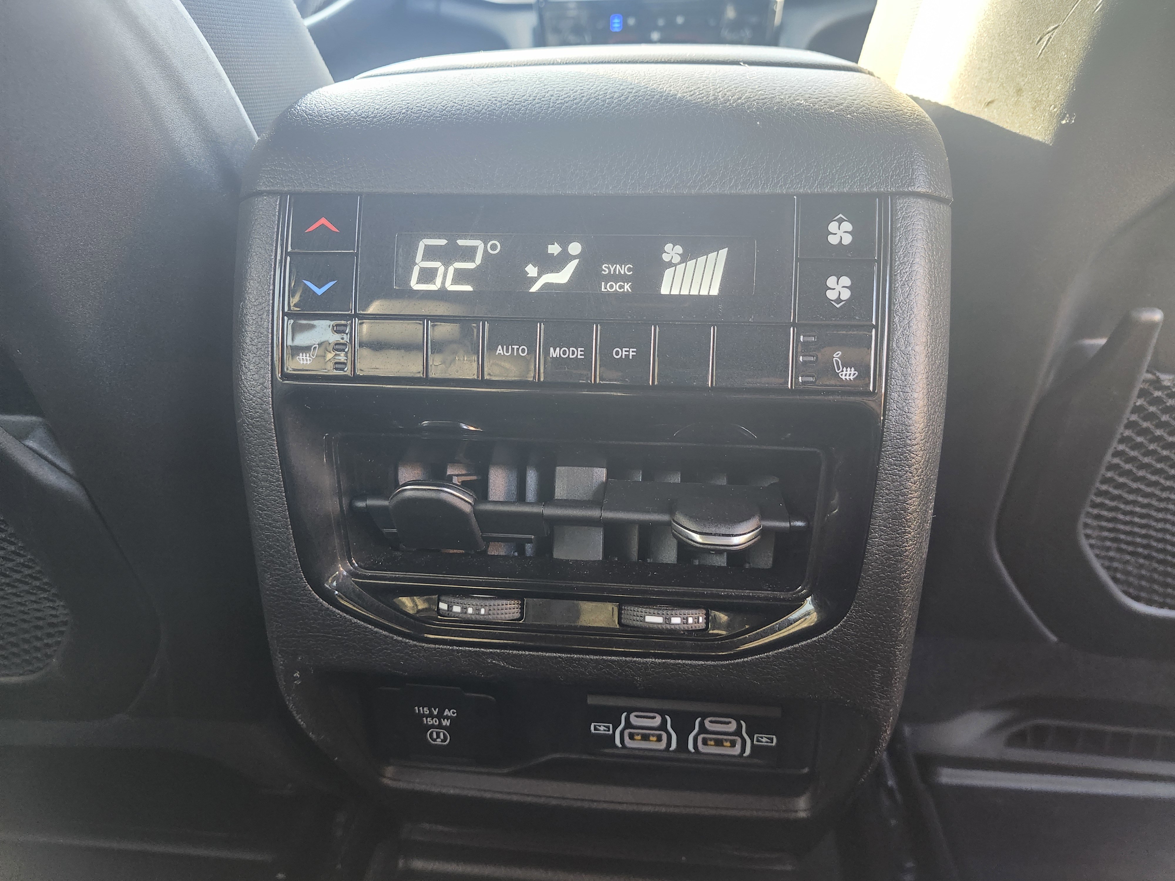 Used 2024 Jeep Grand Cherokee L Limited w/ Luxury Tech Group II image 14