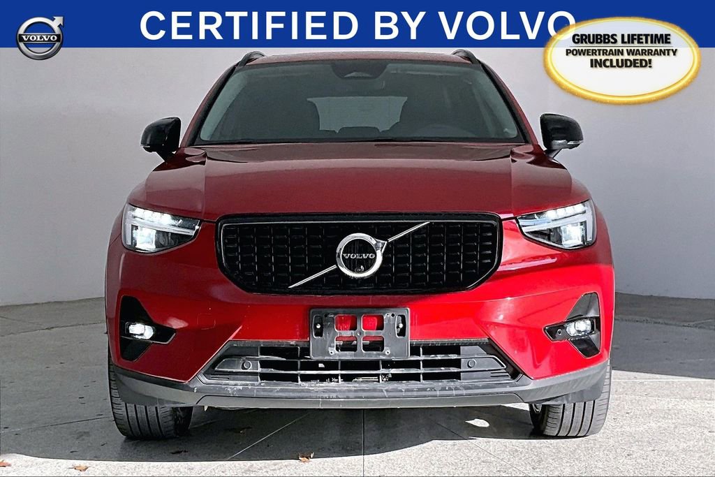 Certified 2023 Volvo XC40 B5 Ultimate w/ Protection Package Premier image 6