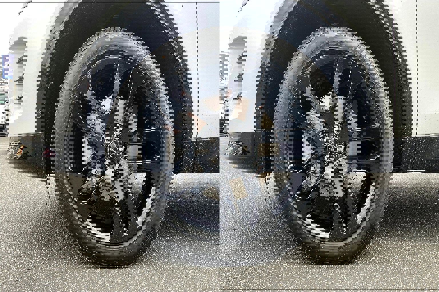 New 2026 Land Rover Discovery Sport Landmark image 18