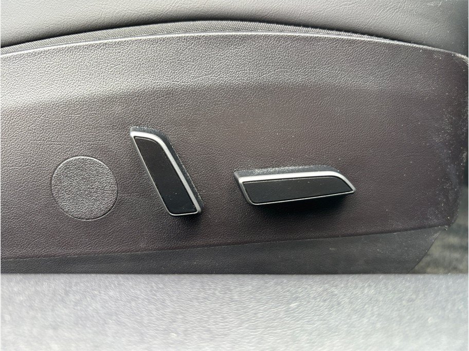 Used 2023 Tesla Model 3 Standard Range RWD image 41