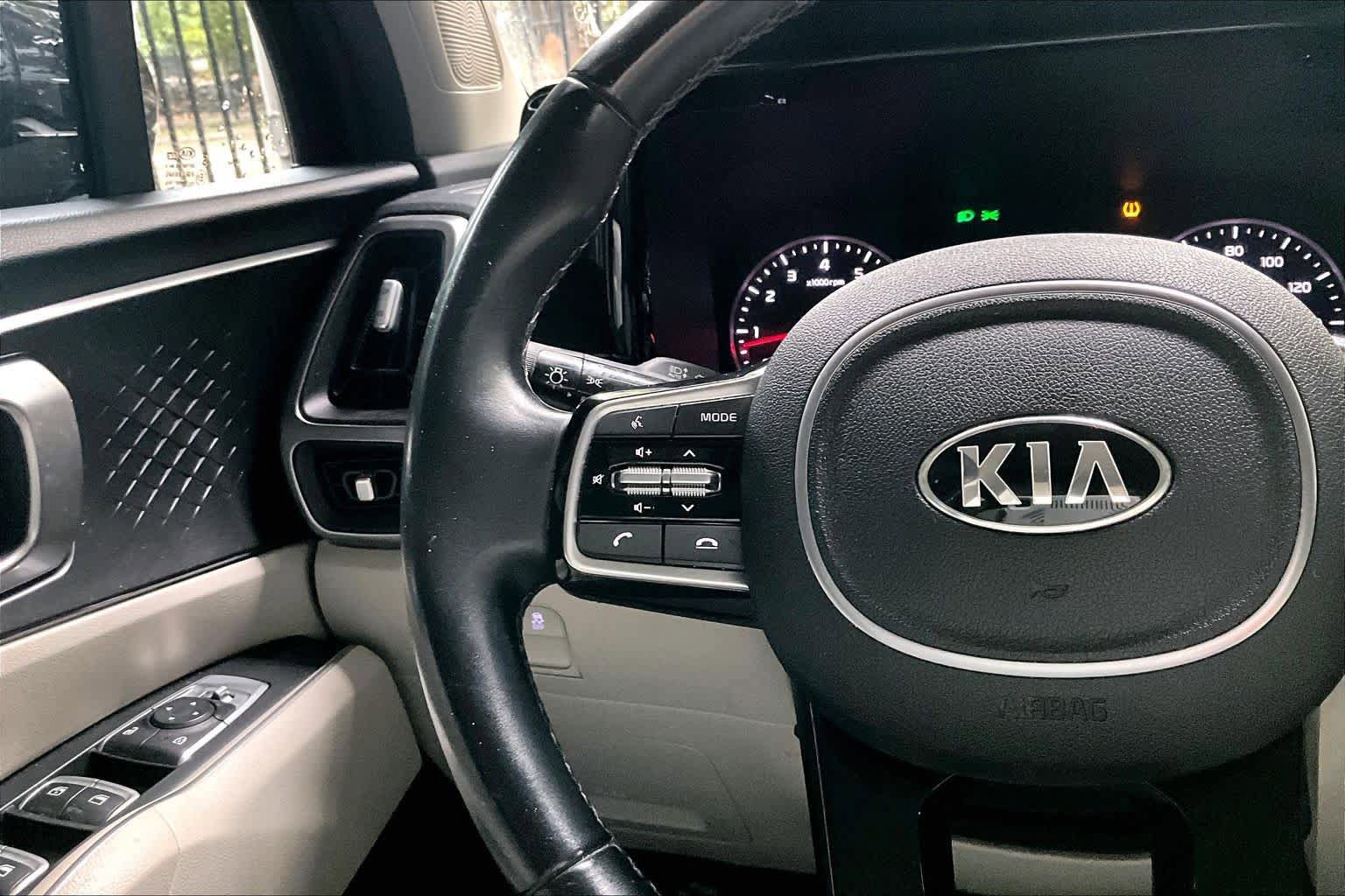 Used 2021 Kia Sorento S FWD image 23