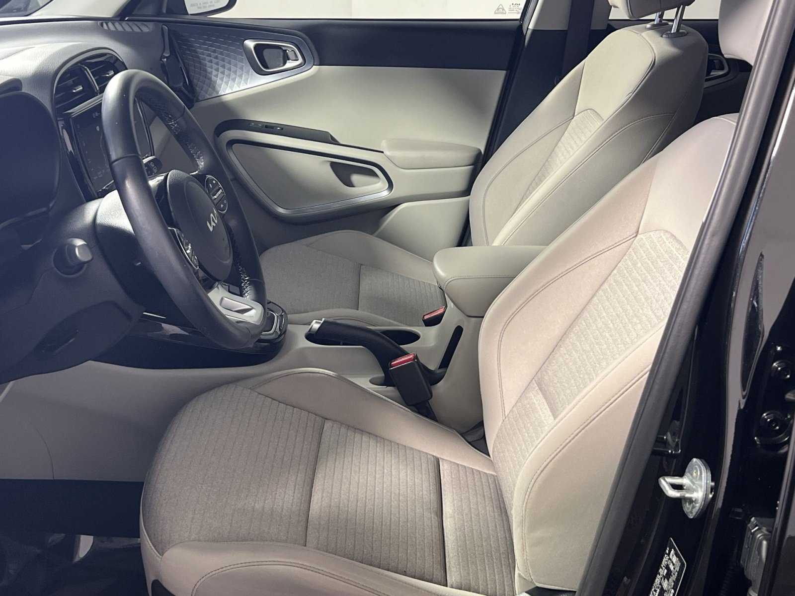 Used 2023 Kia Soul EX FWD image 14